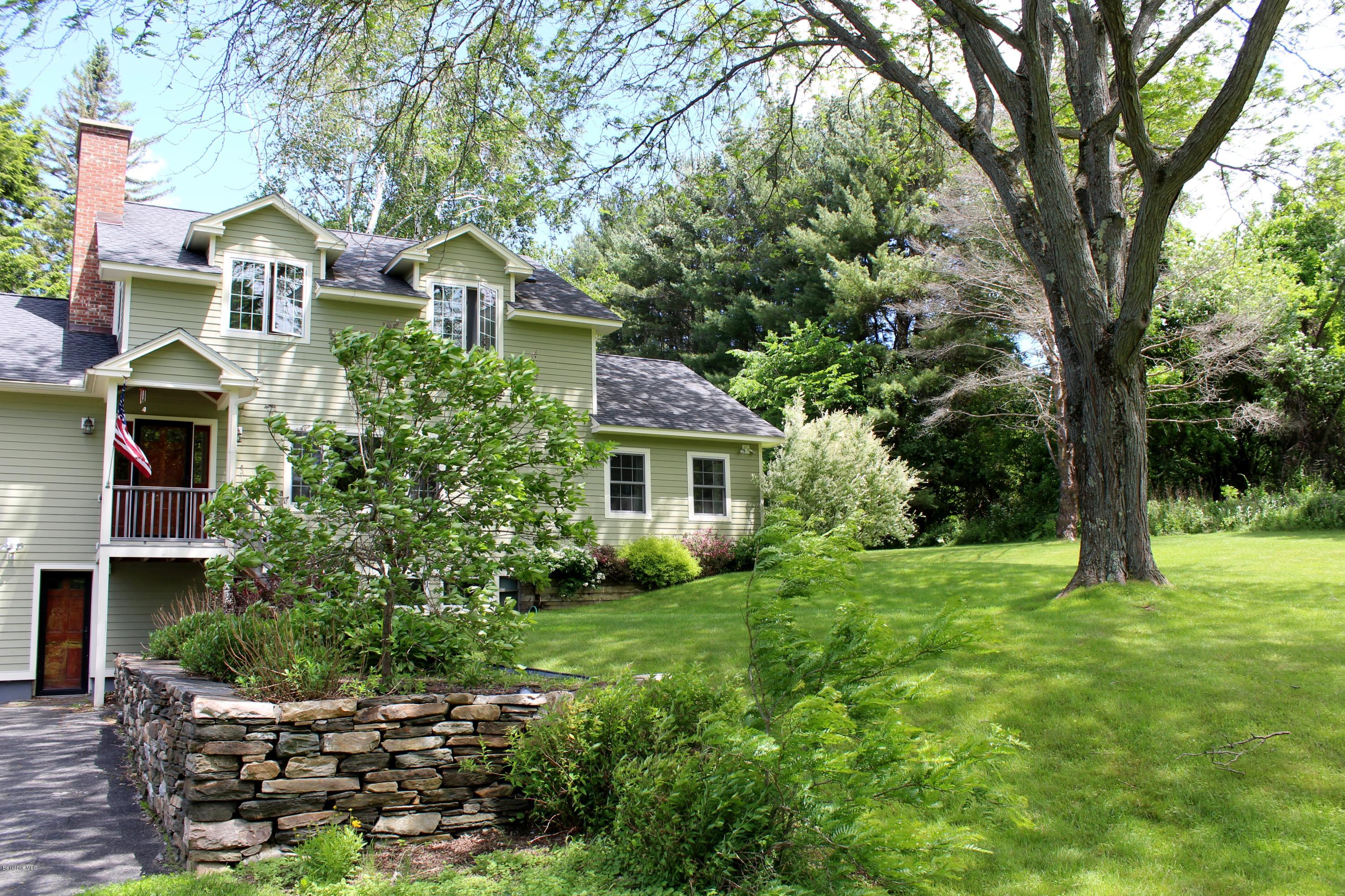 73 East New Lenox Road Pittsfield, MA 01201 - Photo 3 of 25 IMG_0795