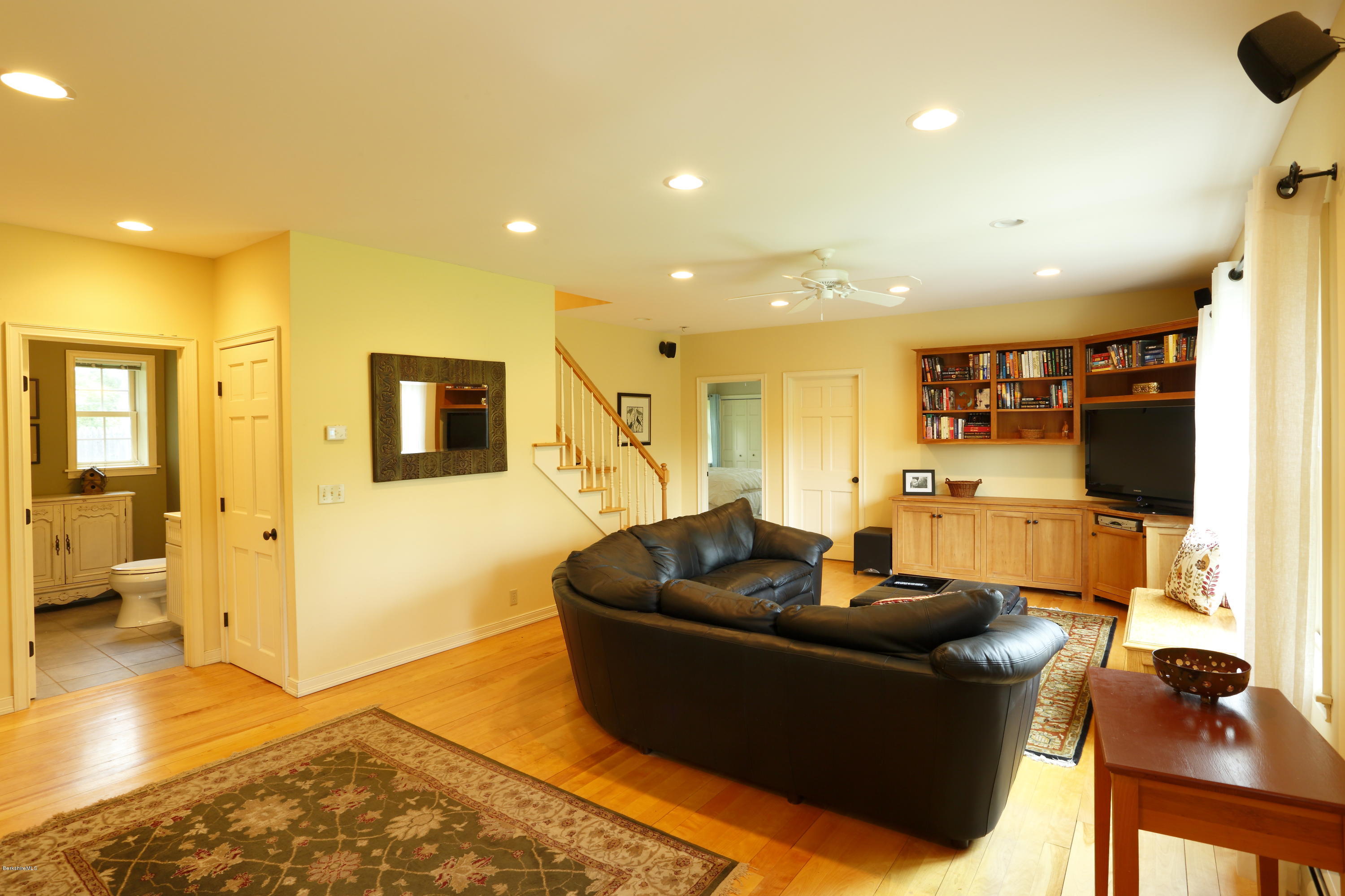 73 East New Lenox Road Pittsfield, MA 01201 - Photo 10 of 25 2014-05-23 14.45.25