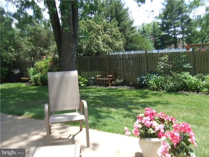 127 Abbey Road Voorhees, NJ 08043 - Photo 12 of 15 Back Yard