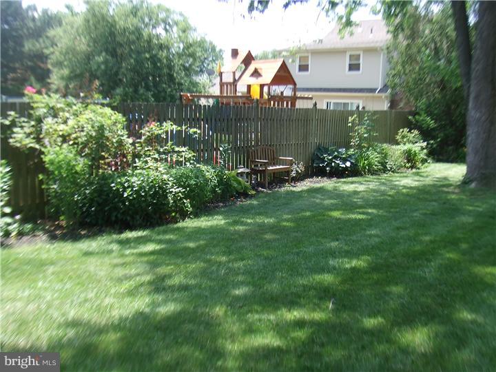 127 Abbey Road Voorhees, NJ 08043 - Photo 13 of 15 Back Yard