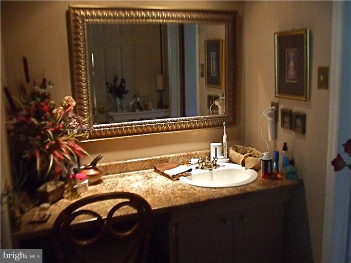 127 Abbey Road Voorhees, NJ 08043 - Photo 9 of 15 Bathroom