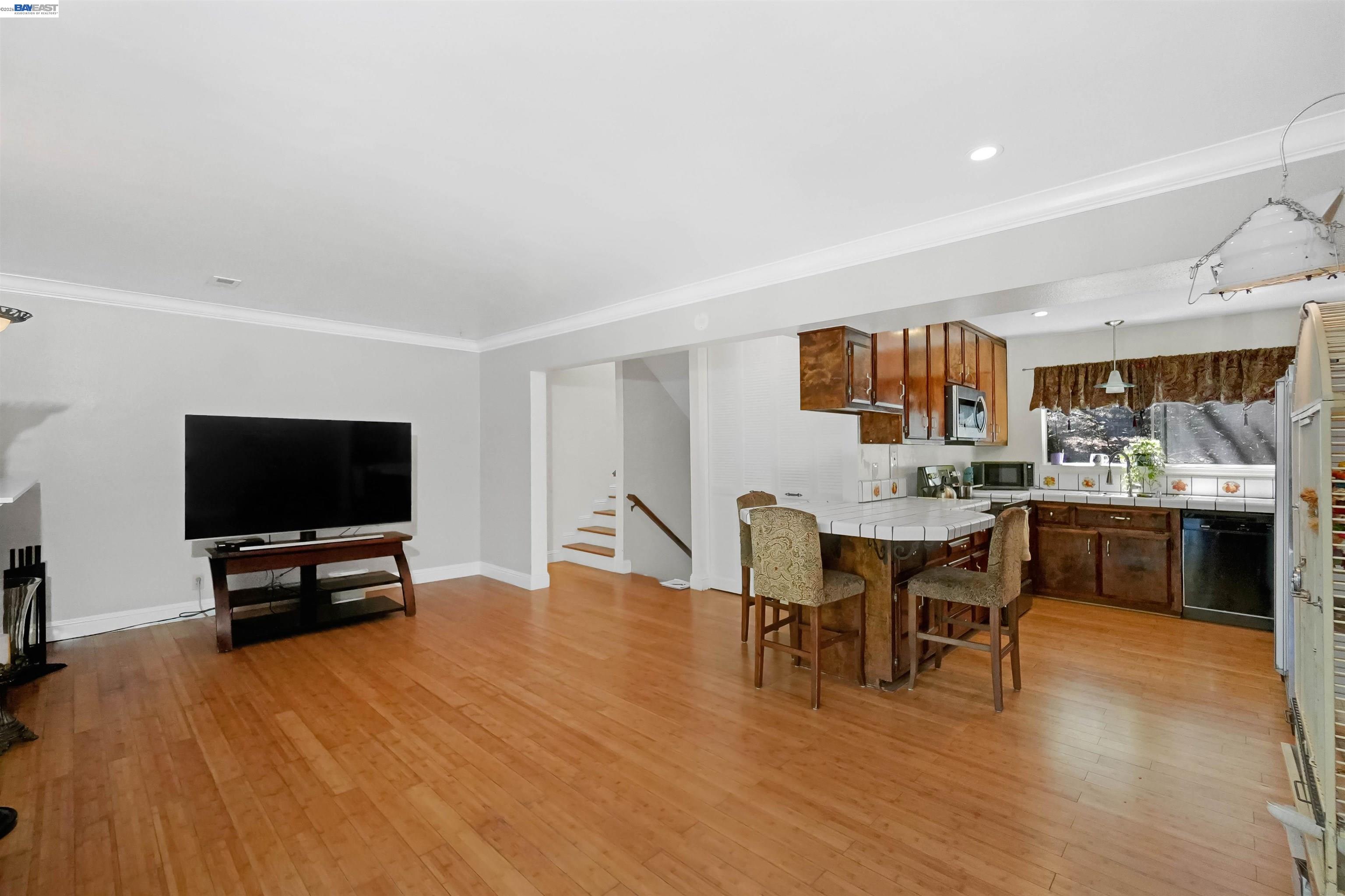 1743 Panda Way Hayward, CA 94541 - Photo 10 of 48