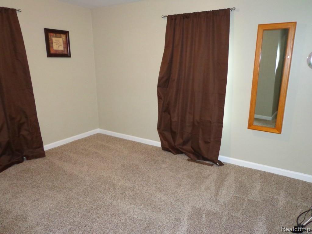 3936 Hedgerow Lane Rochester, MI 48306 - Photo 18 of 27 DSC01463.jpg
