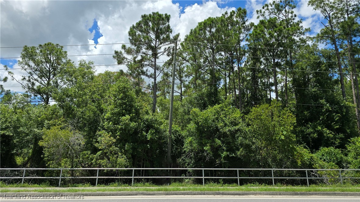 2483 Hammock Road Sebring, FL 33875 - Photo 2 of 19 Gallery Image 2
