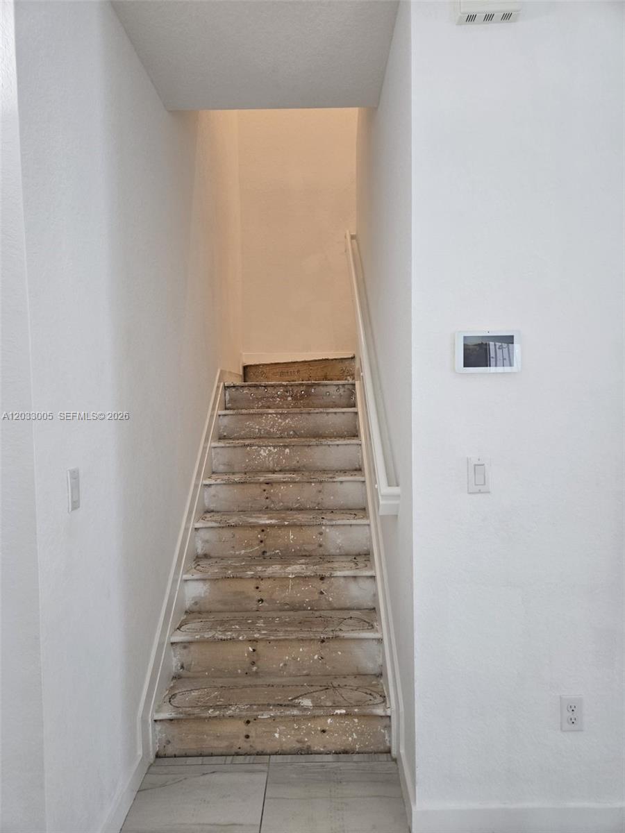 862 Southeast 17 Street, Unit 862 Homestead, FL 33034 - Photo 29 of 39 a view of entryway