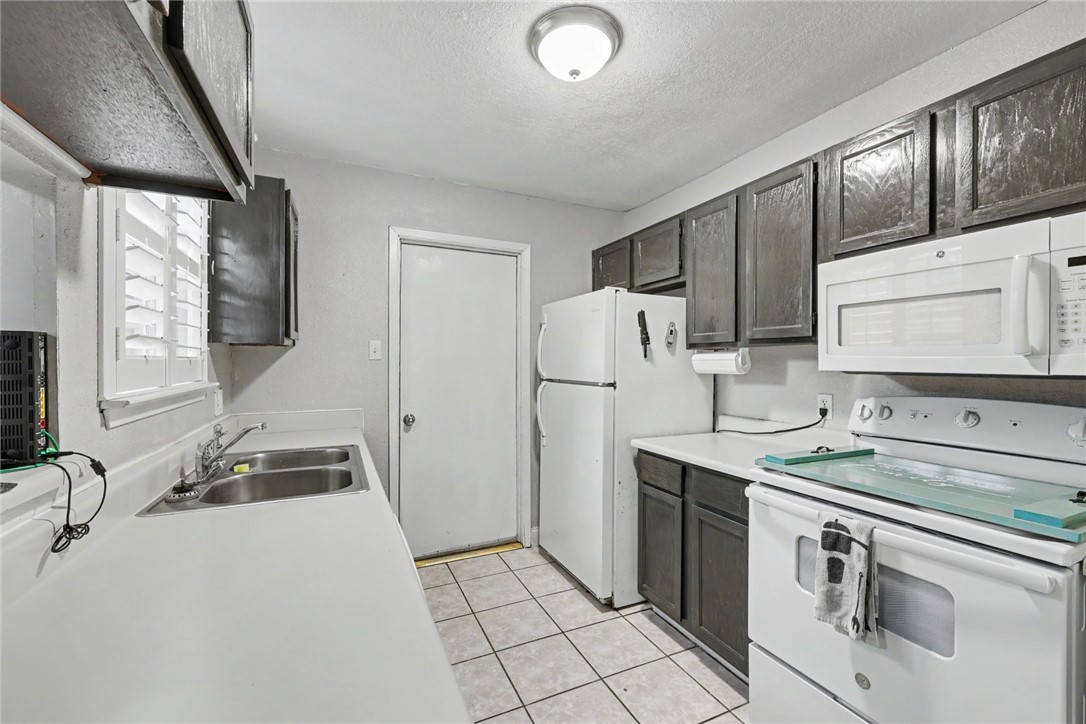 7130 Everhart Road, Unit 4 Corpus Christi, TX 78413 - Photo 12 of 27
