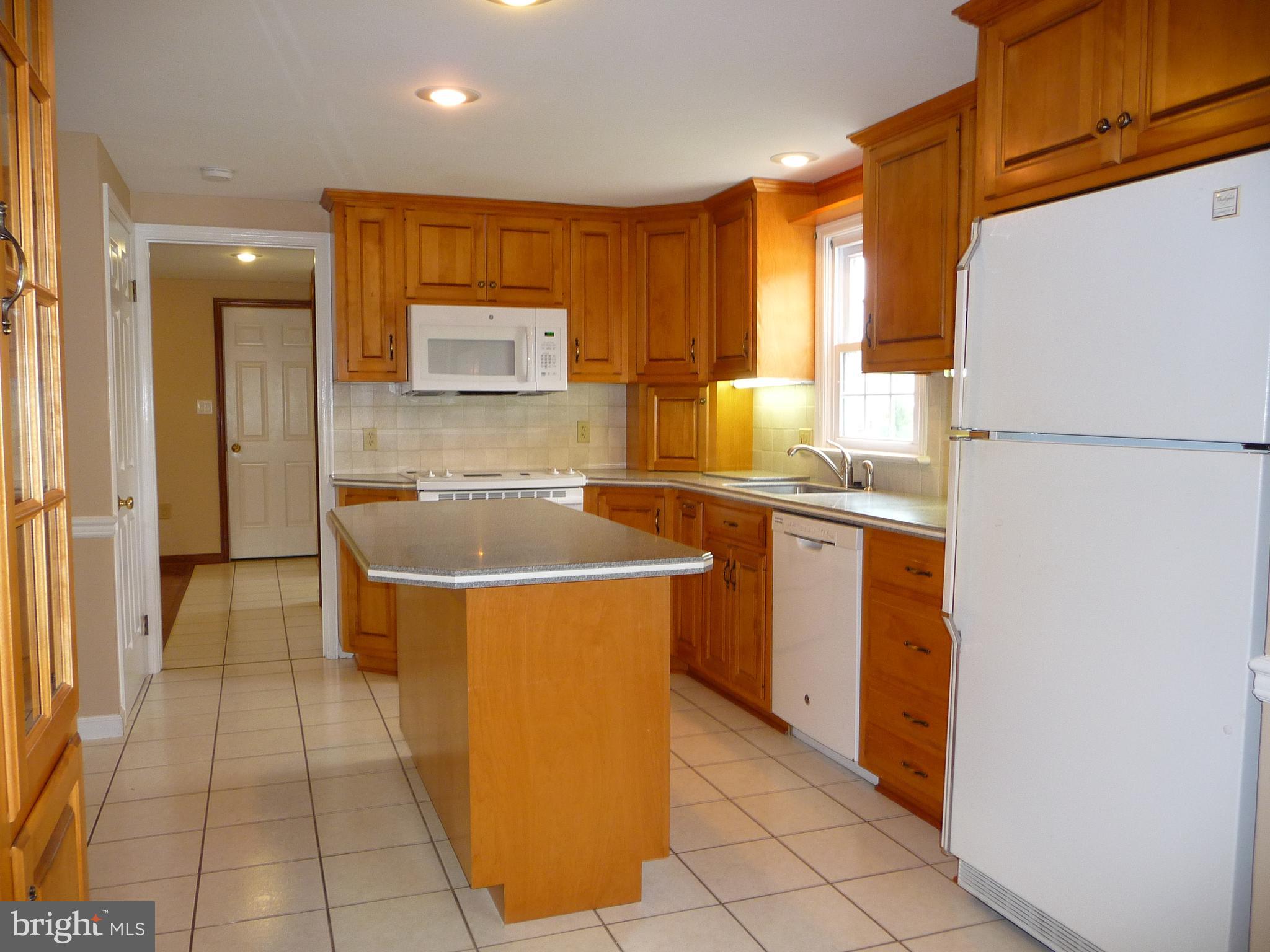 521 Devon Drive Lititz, PA 17543 - Photo 8 of 23
