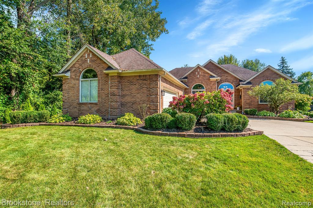 49159 Monte Road Chesterfield, MI 48047 - Photo 1 of 35