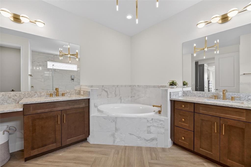 914 Signet Drive Apollo Beach, FL 33572 - Photo 34 of 100