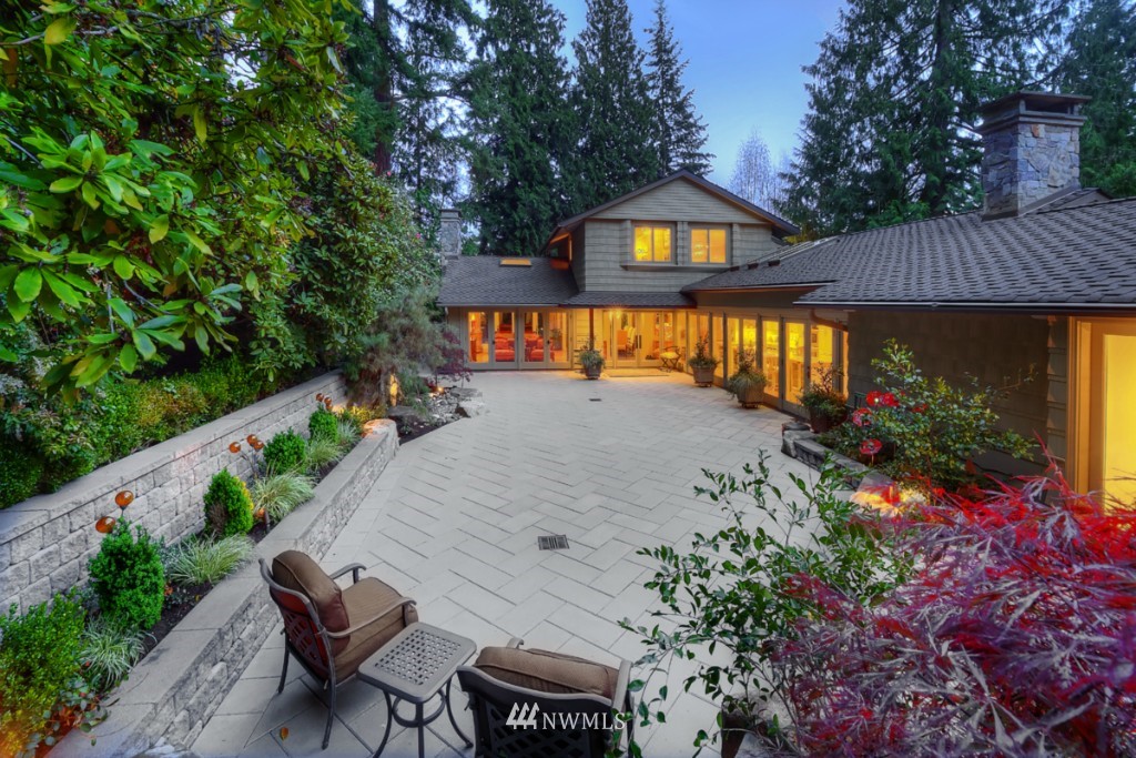 3404 Hunts Point Road Hunts Point, WA 98004 - Photo 1 of 24