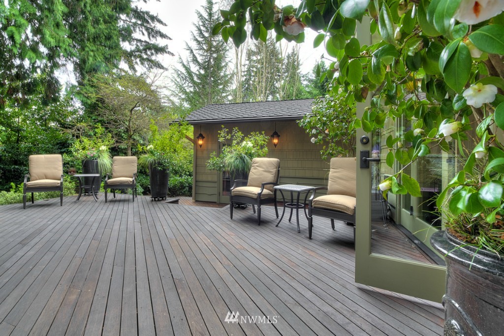3404 Hunts Point Road Hunts Point, WA 98004 - Photo 22 of 24