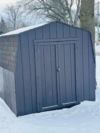 $179,900 | 407 East Lincoln Avenue, Reed City, MI 49677