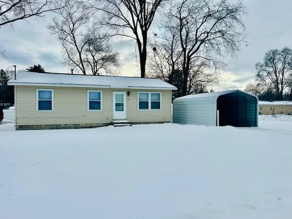 $179,900 | 407 East Lincoln Avenue, Reed City, MI 49677