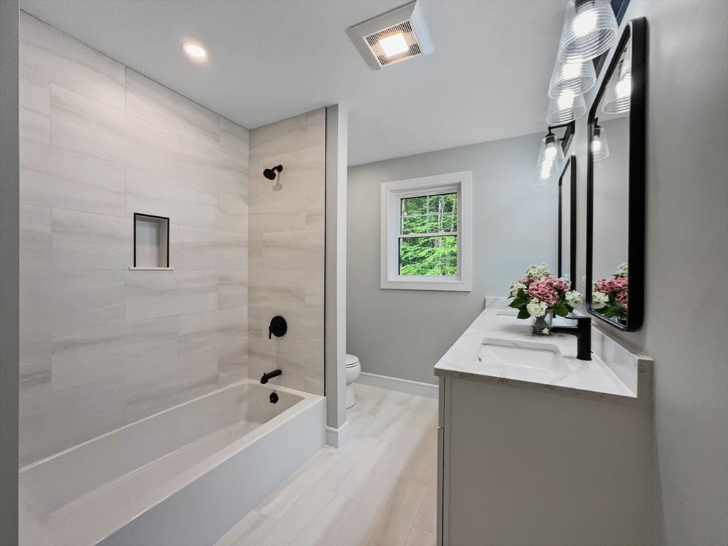 5 North Street Upton, MA 01568 - Photo 35 of 41