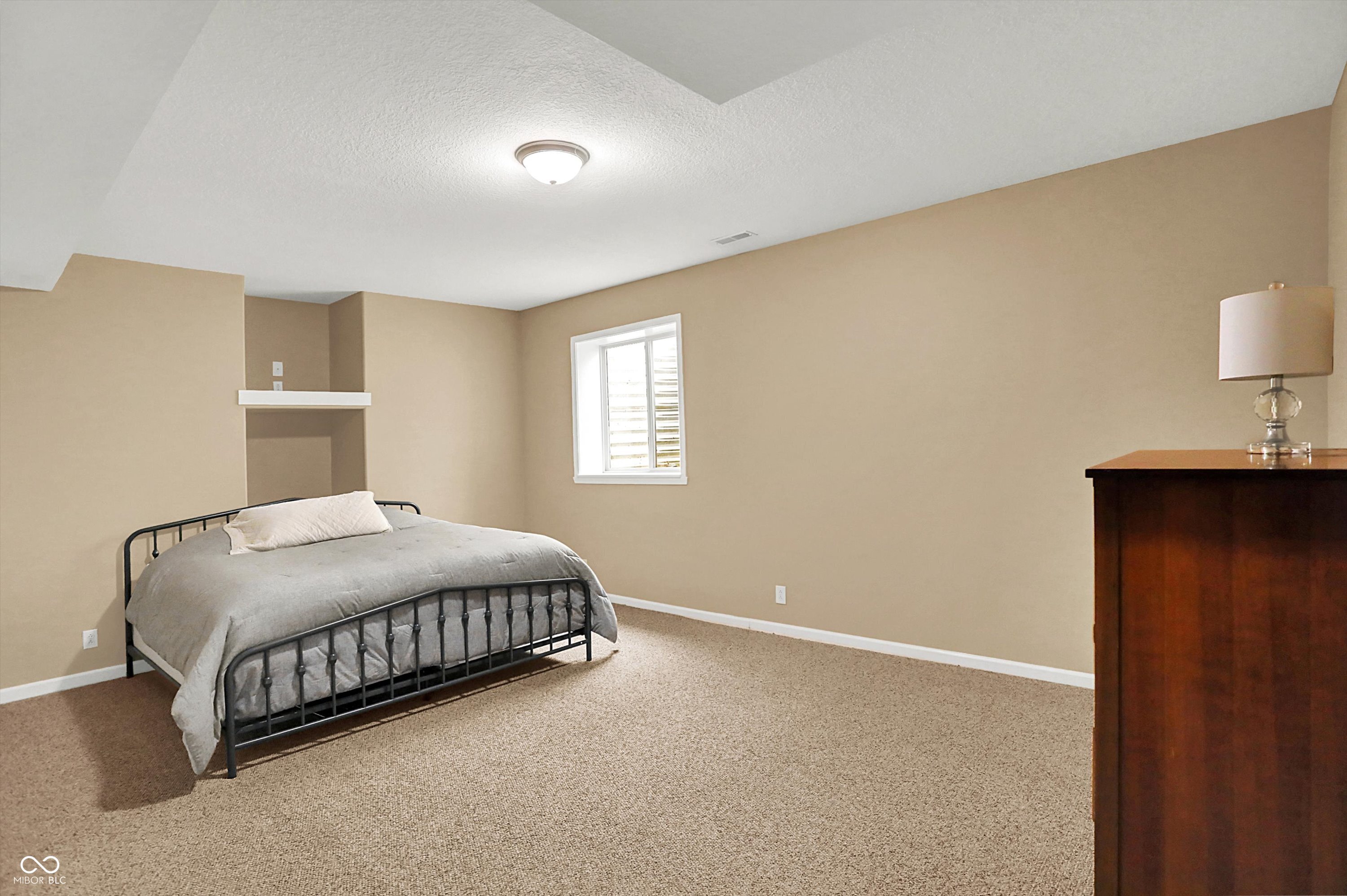 13191 Roma Bend Carmel, IN 46074 - Photo 35 of 44 Gallery Image 35