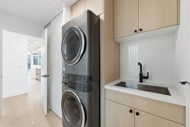 $2,798,000 | 1907 Ticonderoga Drive, San Mateo, CA 94402