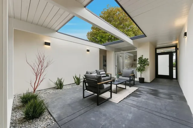 $2,798,000 | 1907 Ticonderoga Drive, San Mateo, CA 94402