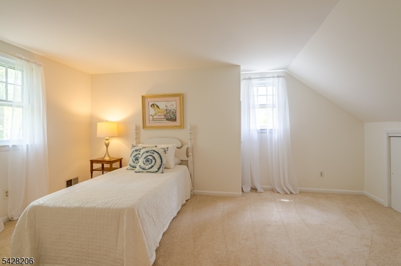 2446 Hill Road Scotch Plains, NJ 07076 - Photo 16 of 26