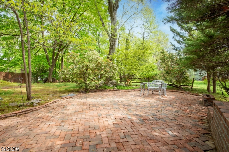 2446 Hill Road Scotch Plains, NJ 07076 - Photo 20 of 26