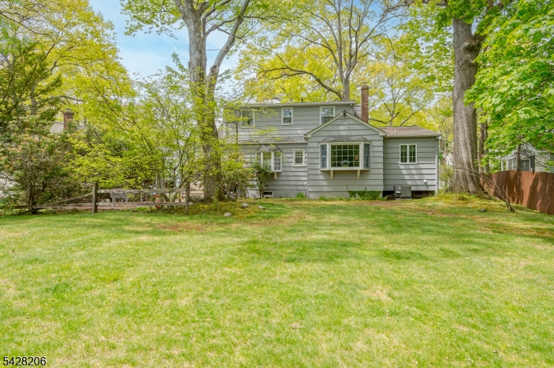 2446 Hill Road Scotch Plains, NJ 07076 - Photo 21 of 26