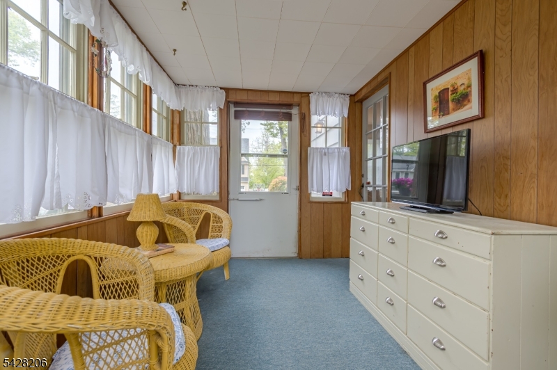 2446 Hill Road Scotch Plains, NJ 07076 - Photo 3 of 26