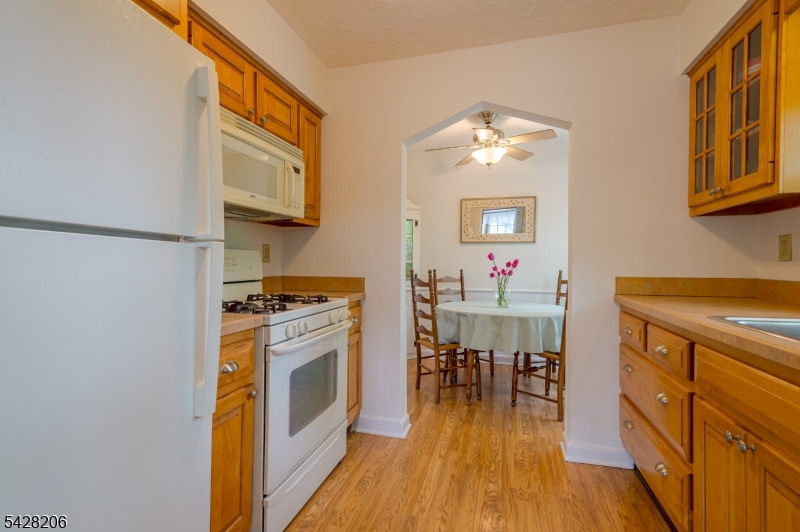 2446 Hill Road Scotch Plains, NJ 07076 - Photo 4 of 26