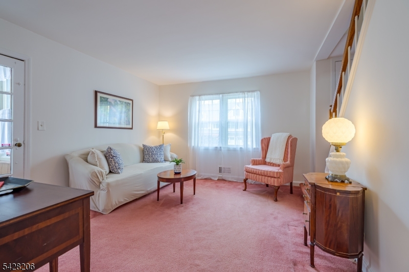2446 Hill Road Scotch Plains, NJ 07076 - Photo 9 of 26