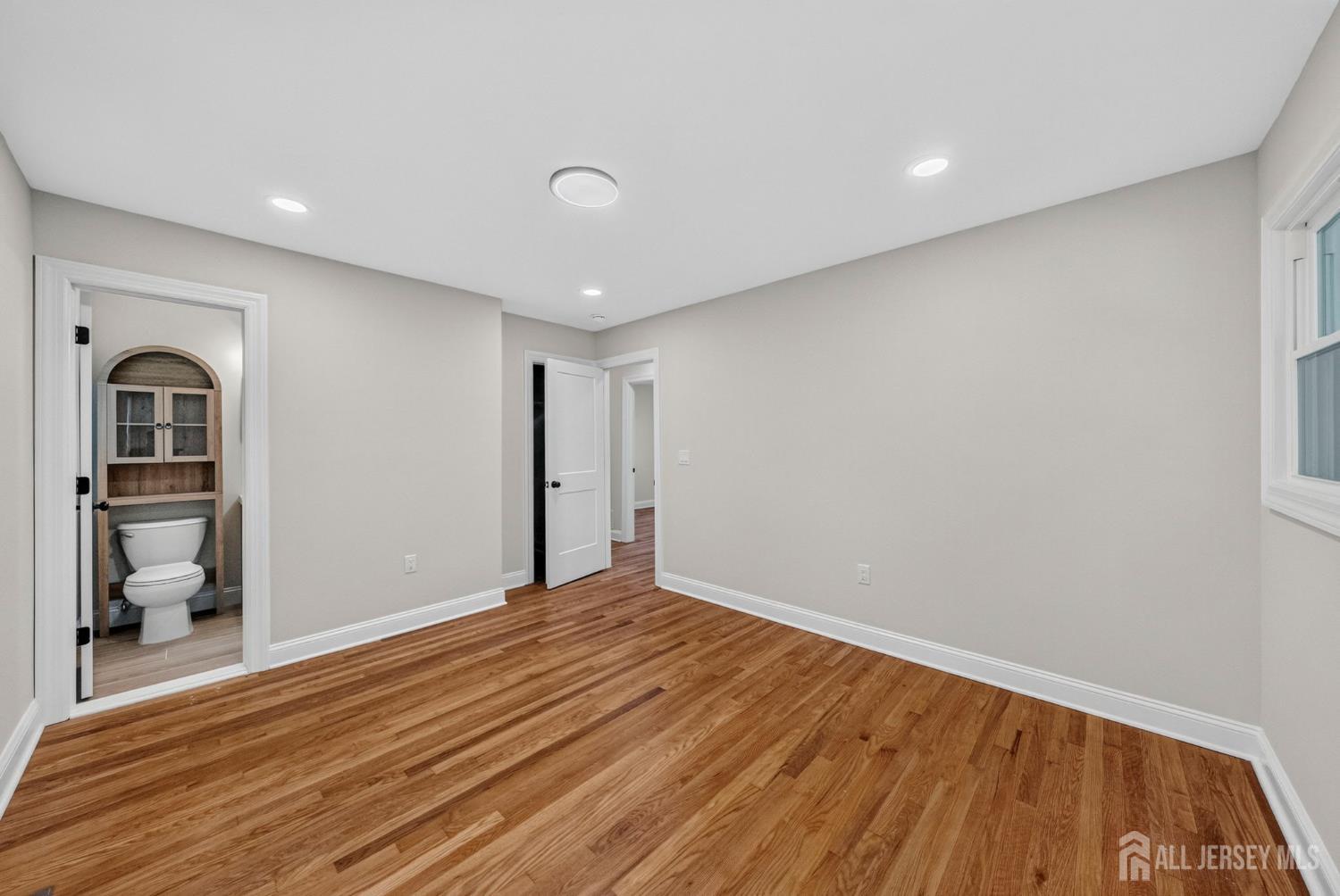 34 Larchmont Road Edison, NJ 08837 - Photo 29 of 38