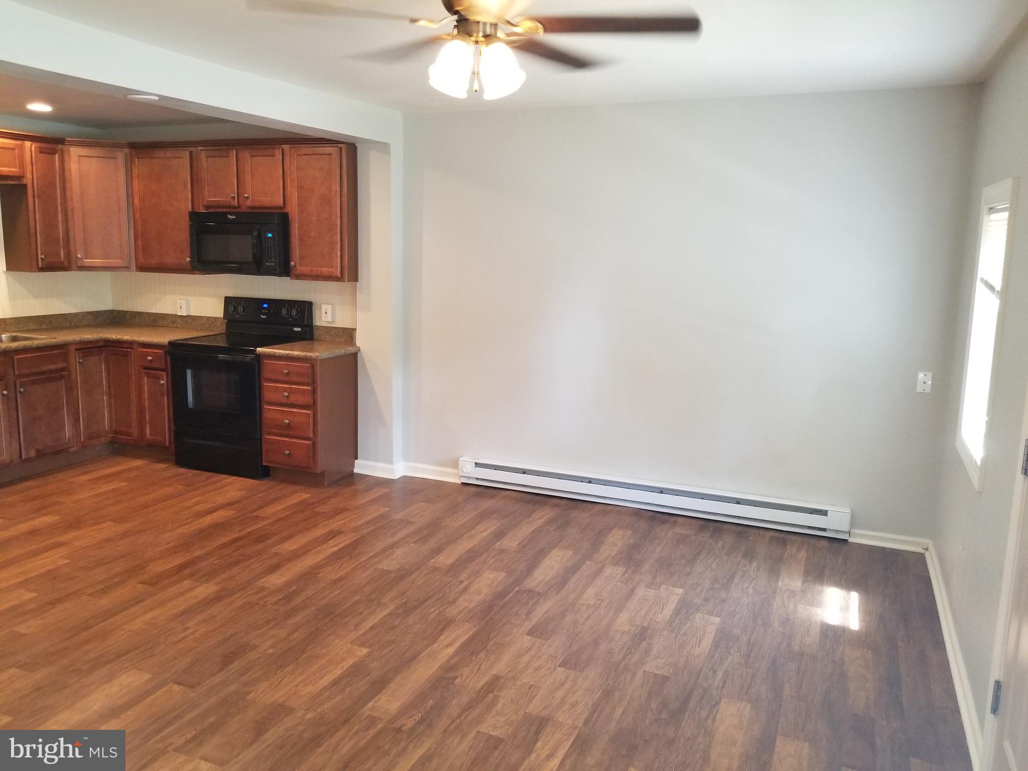 655 South Chiques Road Manheim, PA 17545 - Photo 6 of 24