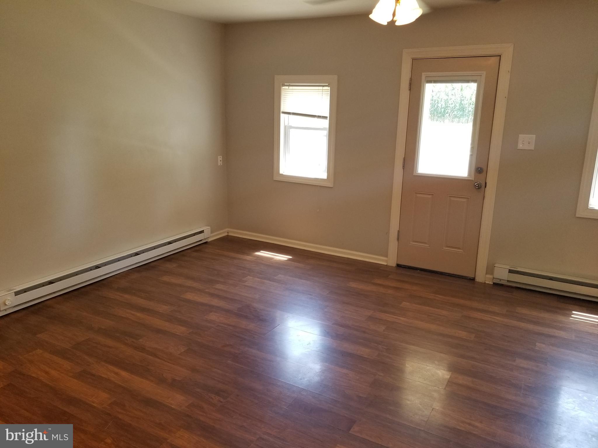 655 South Chiques Road Manheim, PA 17545 - Photo 7 of 24