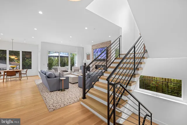 a en suite bathroom with a sink and a mirror