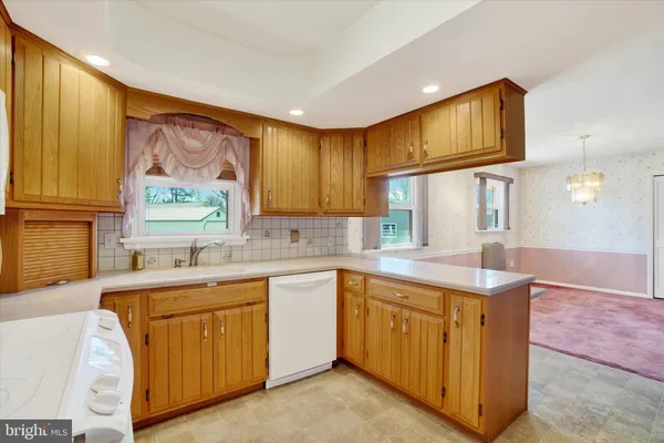 $409,900 | 3242 Elmae Drive, Lancaster, PA 17601