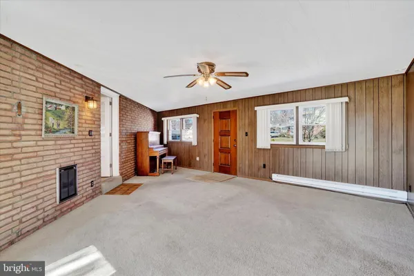 $409,900 | 3242 Elmae Drive, Lancaster, PA 17601