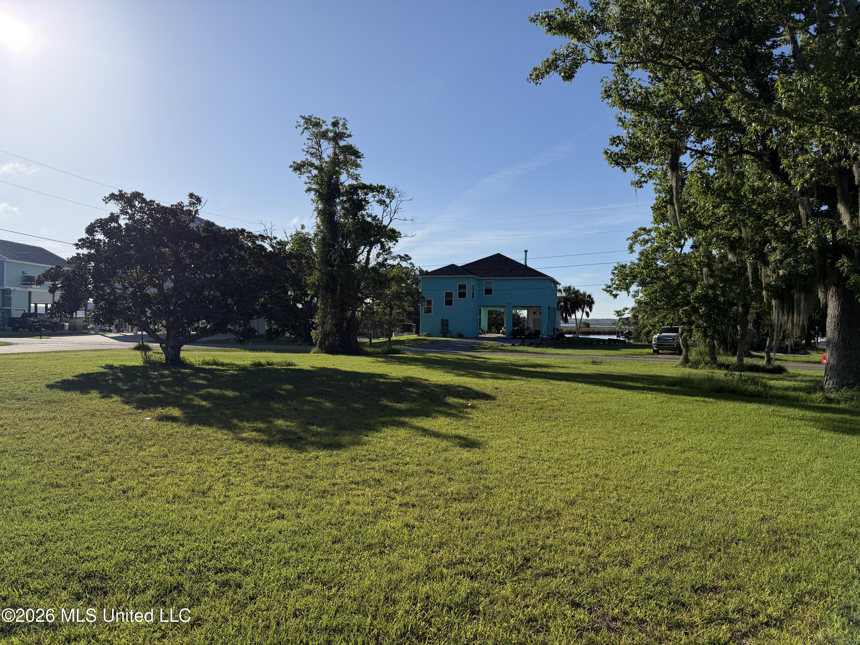 10058 East Shorecrest Road Biloxi, MS 39532 - Photo 5 of 10 IMG_5147