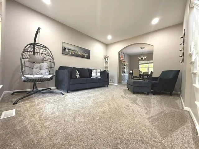 $559,000 | 731 Lake Ridge Drive, South Elgin, IL 60177