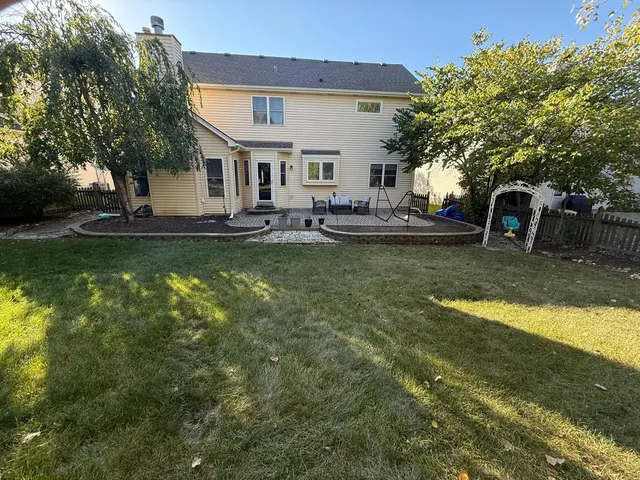 $559,000 | 731 Lake Ridge Drive, South Elgin, IL 60177