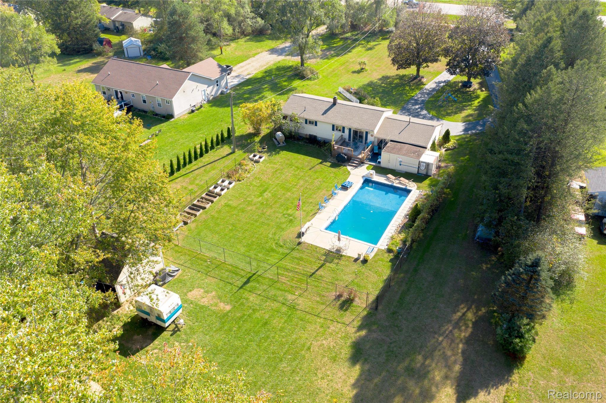 4308 Highland Road Highland, MI 48357 - Photo 57 of 60 Exteriors (9 of 29).jpg