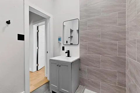 $525,000 | 712 West Eighth Street, Dallas, TX 75208