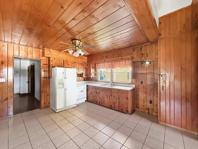 $3,500 | 60 East 162nd Street, South Holland, IL 60473