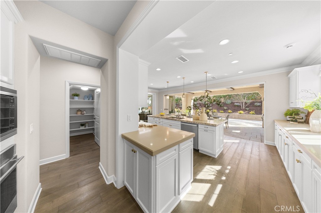 71 Clocktower Irvine, CA 92620 - Photo 18 of 73 Conveninent Pantry