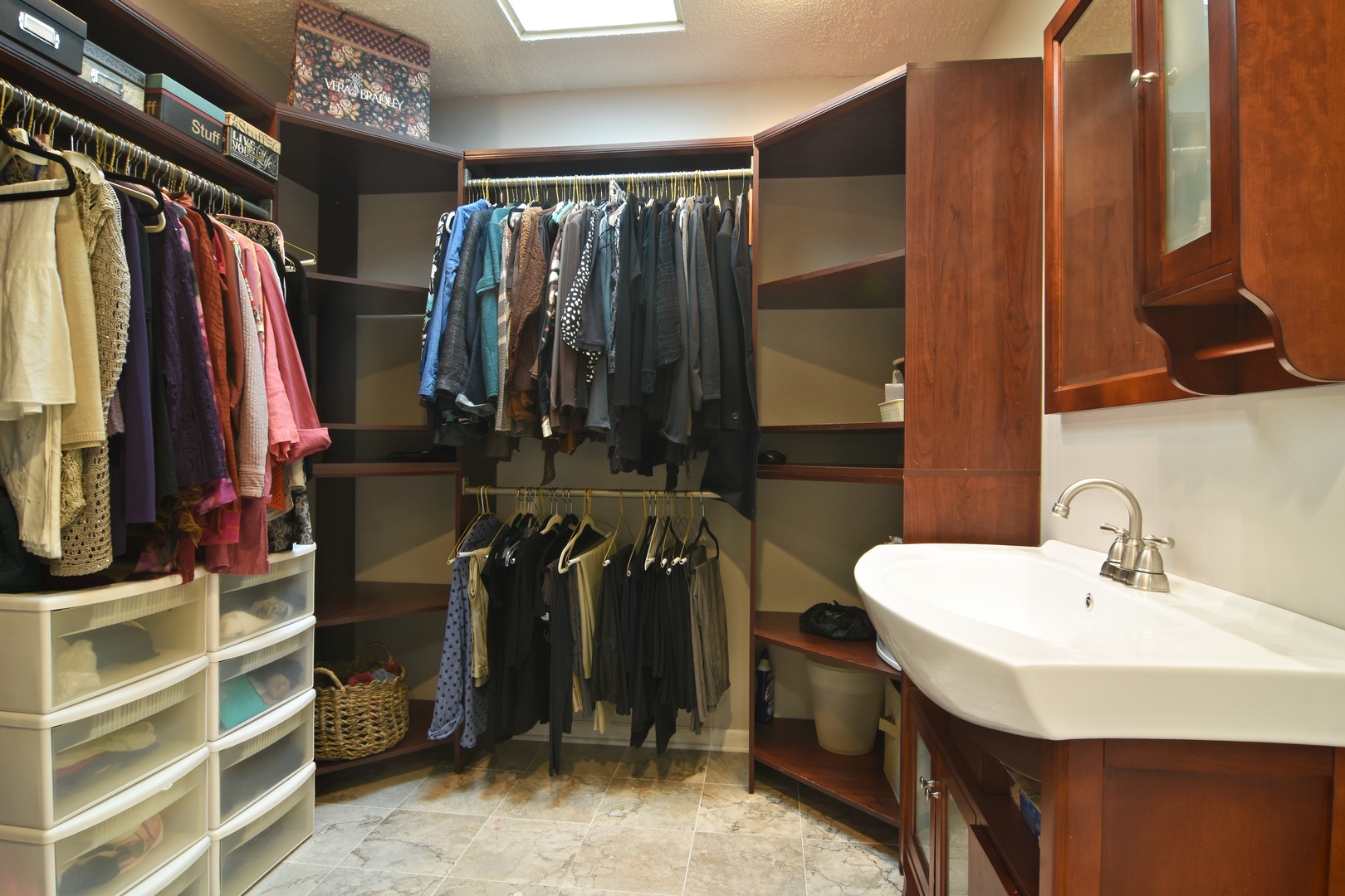 2305 Greenwood Road Northbrook, IL 60062 - Photo 19 of 25 a bathroom with a sink and a mirror