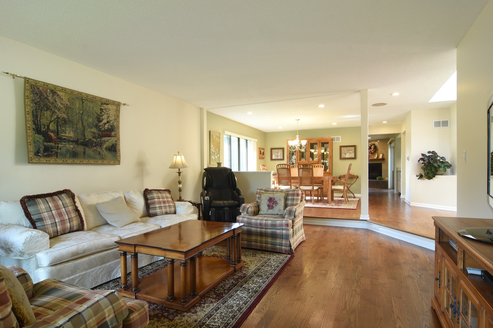 2305 Greenwood Road Northbrook, IL 60062 - Photo 7 of 25 a living room with furniture and wooden floor