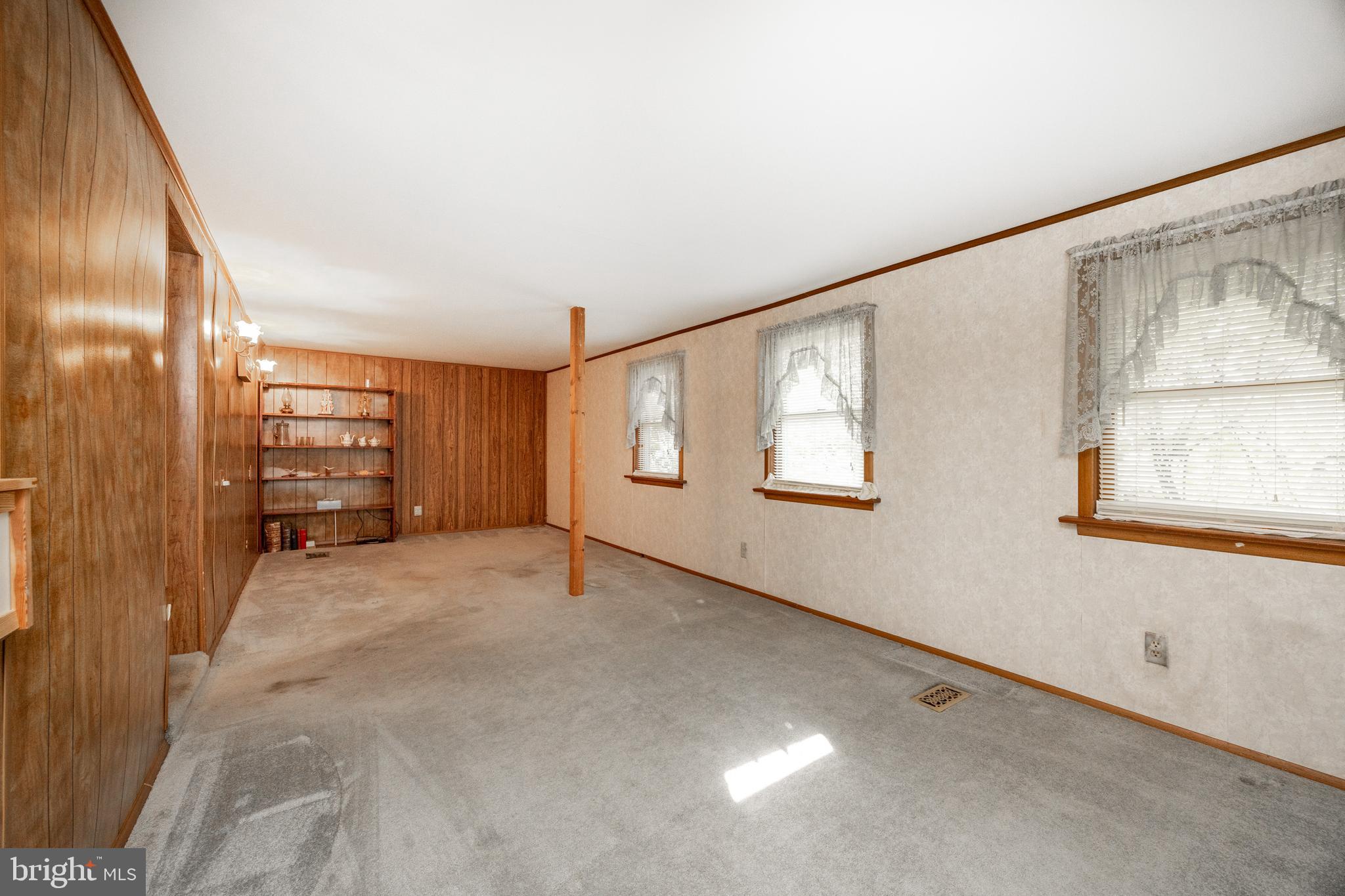 4 Boraten Road Royersford, PA 19468 - Photo 11 of 38 a view of an empty room with a window