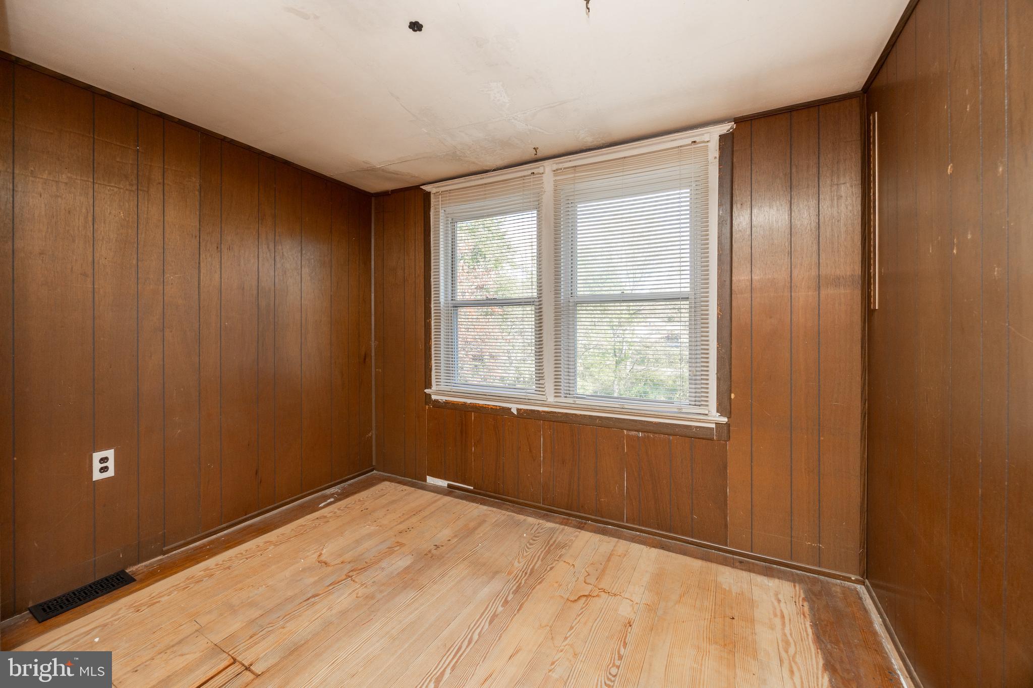4 Boraten Road Royersford, PA 19468 - Photo 25 of 38 a view of an empty room with a window