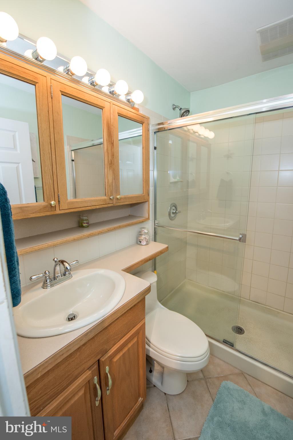 66 Towpath Road Levittown, PA 19056 - Photo 13 of 25