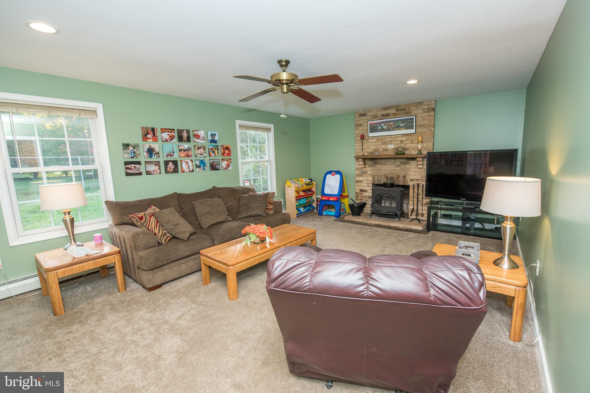 66 Towpath Road Levittown, PA 19056 - Photo 15 of 25