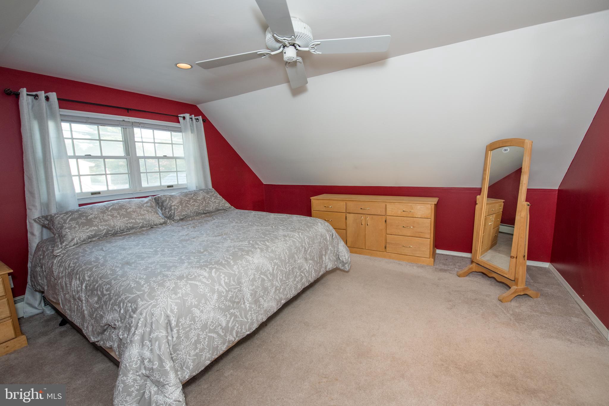 66 Towpath Road Levittown, PA 19056 - Photo 19 of 25