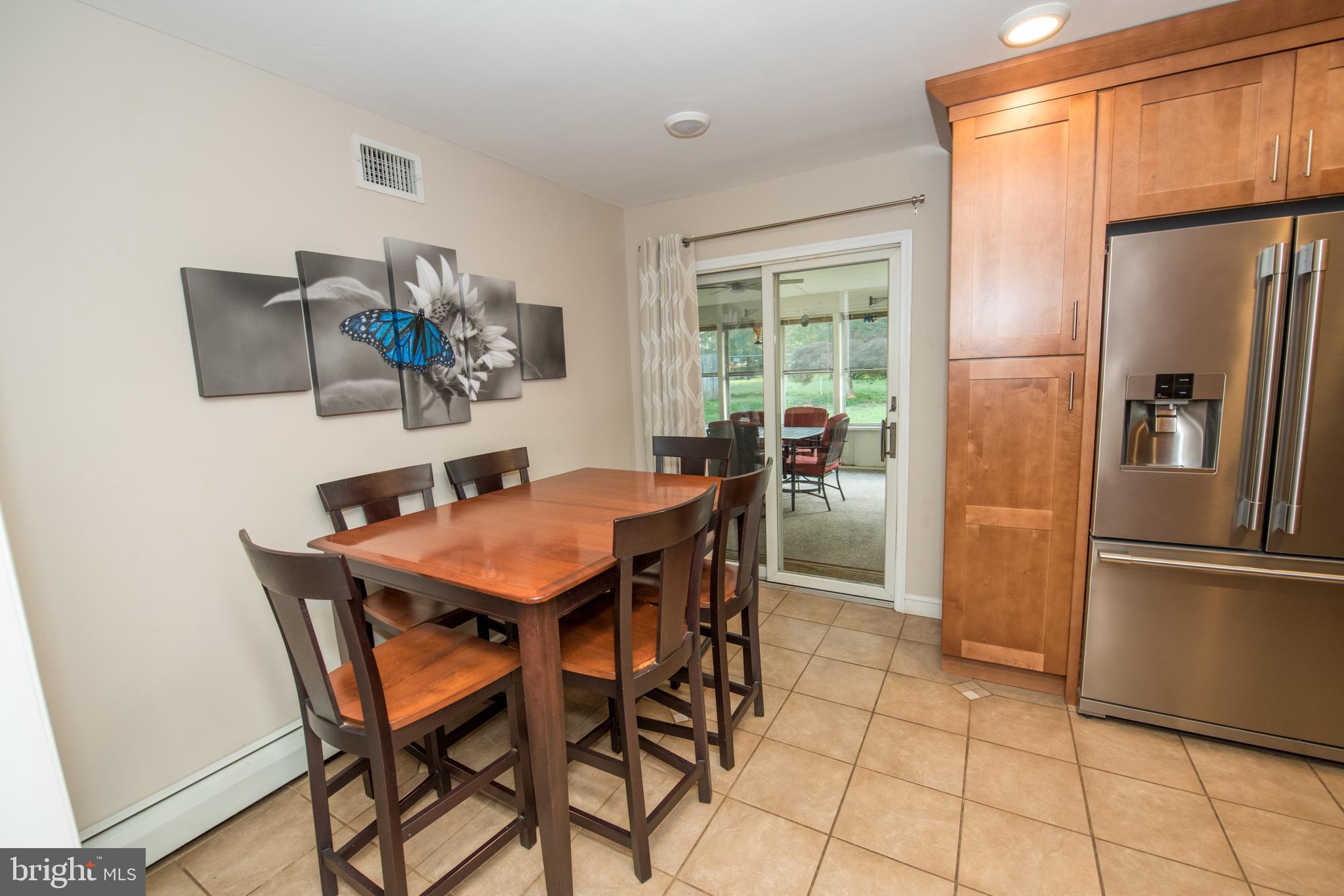 66 Towpath Road Levittown, PA 19056 - Photo 5 of 25