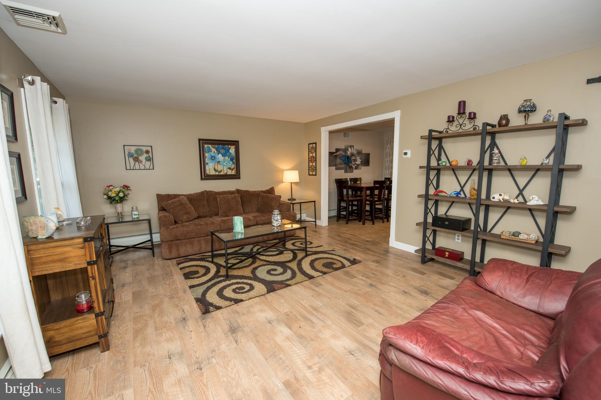 66 Towpath Road Levittown, PA 19056 - Photo 8 of 25