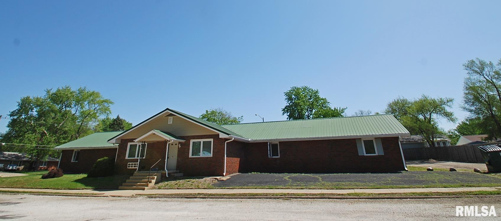 1904 Sheridan Road Pekin, IL 61554 - Photo 1 of 11